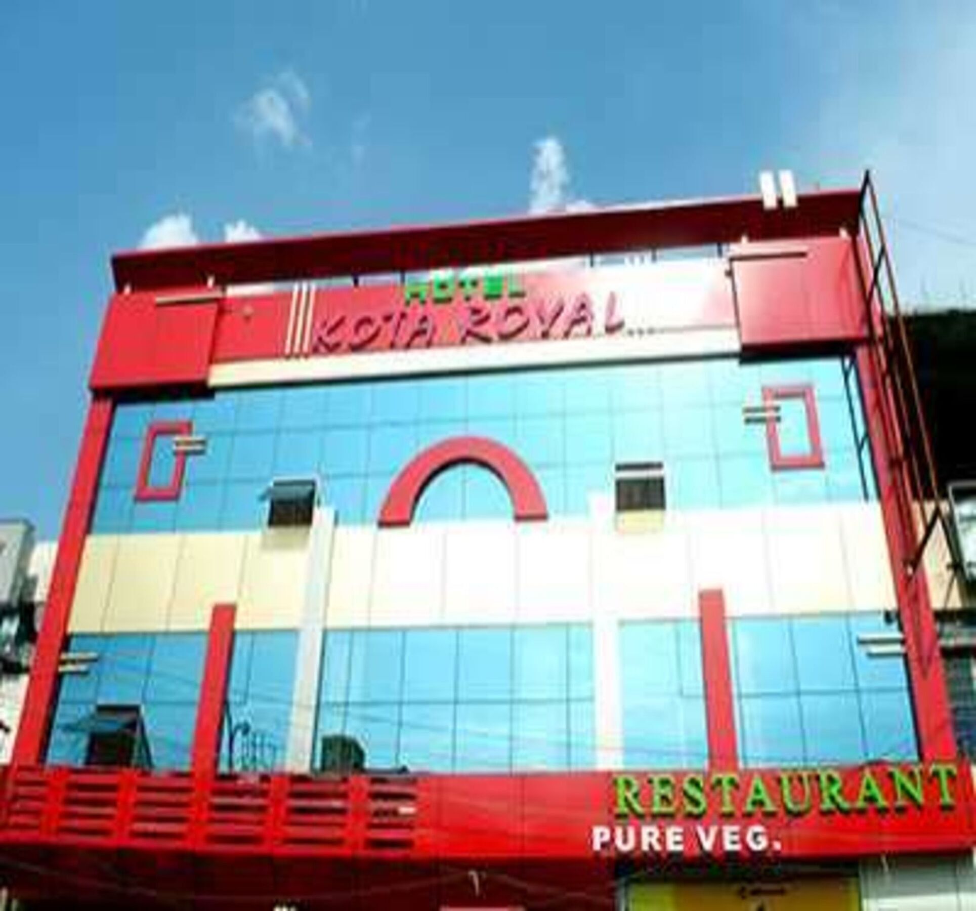 Oyo 2075 Hotel Kota Royal Extérieur photo