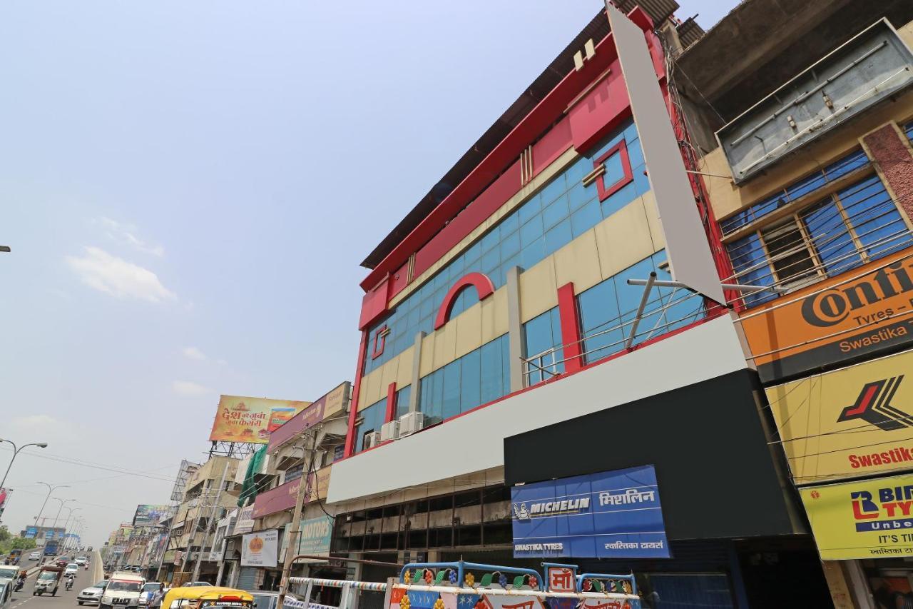 Oyo 2075 Hotel Kota Royal Extérieur photo