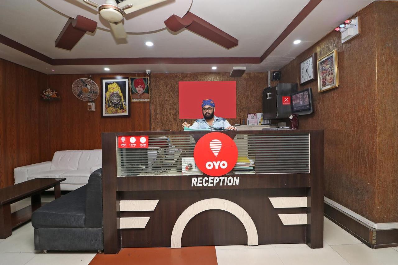 Oyo 2075 Hotel Kota Royal Extérieur photo